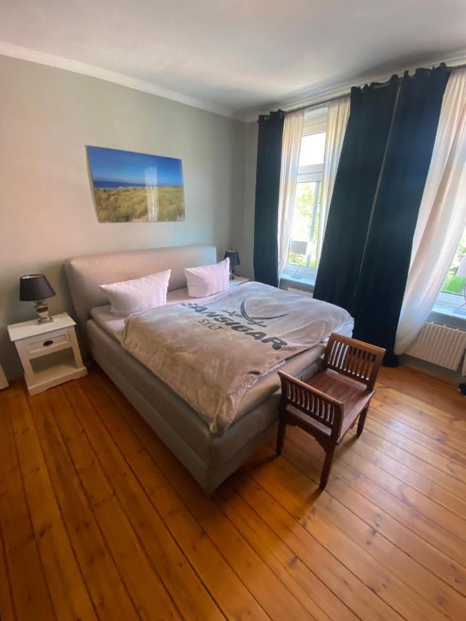 Apartament Deluxe Altbaucharme In Zentraler Lage Kilonia Zewnętrze zdjęcie