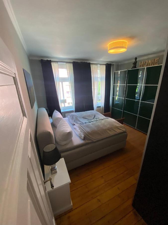 Apartament Deluxe Altbaucharme In Zentraler Lage Kilonia Zewnętrze zdjęcie